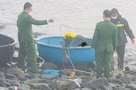 Phát hiện thi thể nam giới trôi dạt trên vùng biển Hà Tĩnh
