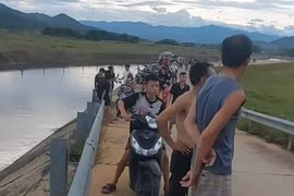 Lao ra cứu em, hai anh em ruột đuối nước thương tâm