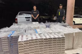 Bắt giữ vụ vận chuyển thuốc lá lậu cực khủng ở Đồng Tháp