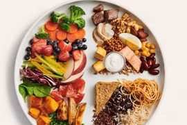 Giữ gìn sức khỏe tuổi xế chiều từ bữa ăn mỗi ngày