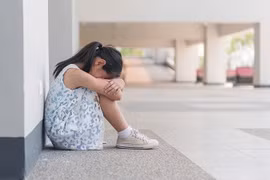 Những thói quen của cha mẹ khiến trẻ tổn thương