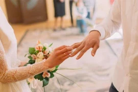 Bí quyết giúp vợ chồng lệch tuổi hạnh phúc dài lâu