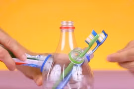 Tái sử dụng chai nhựa, hiểm họa từ thói quen tiện lợi