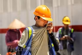 Cách phòng tránh sốc nhiệt khi làm việc dưới trời nắng nóng