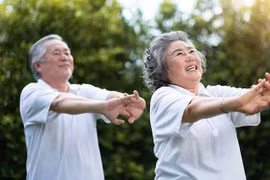 Về già, thứ quý nhất chính là những mối quan hệ bạn bè