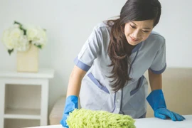 Có nên thuê người chăm con để giữ hạnh phúc