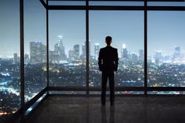 Vì sao người thành công dễ cô đơn trong tình yêu?