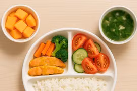 Thực đơn dinh dưỡng cân bằng cho trẻ