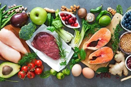 Cách ăn uống duy trì năng lượng cả ngày cho dân văn phòng