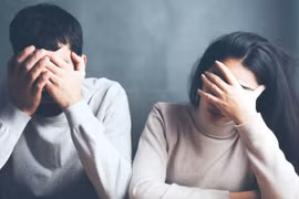 Bạn đời hay nhắc người yêu cũ, ứng xử thế nào?