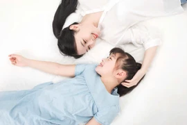 Vì sao cha mẹ nên trở thành 'bạn thân' của con?