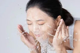 Bí quyết giữ ẩm da khi ở trong phòng điều hòa 