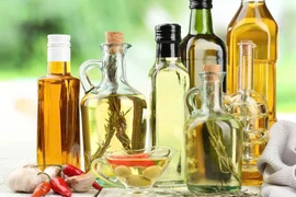 Đừng để dầu ăn biến thành độc chất trong bếp nhà bạn