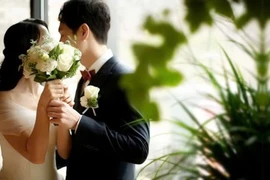 Vì sao bạn bị thu hút bởi người giống cha mẹ?