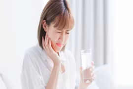 Cách xử lý ê buốt răng