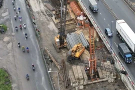 Điều tra nguyên nhân vụ sập cần cẩu dự án nút giao 3.400 tỷ