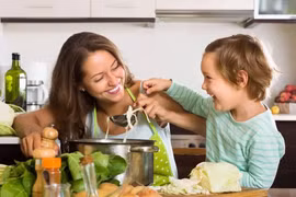 Cha mẹ nên xin lỗi con khi sai, bài học lớn cho trẻ nhỏ