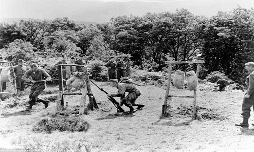 Xem quân đội Mỹ tham gia huấn luyện trong CTTG 2