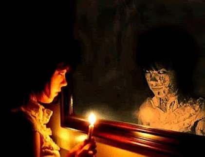 Sự thực hãi hùng về “chiếc gương ma quỷ”