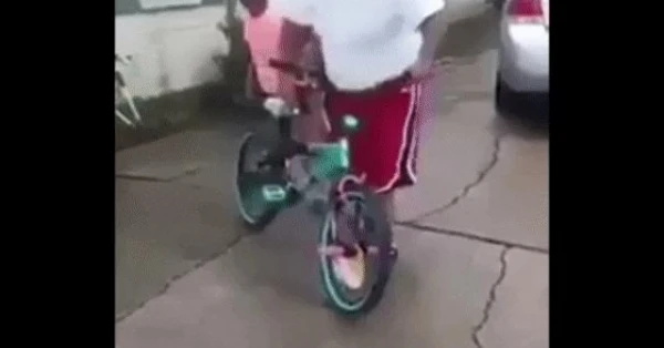 Video: Ăn Tết sẽ khiến bạn trở nên thế này đây