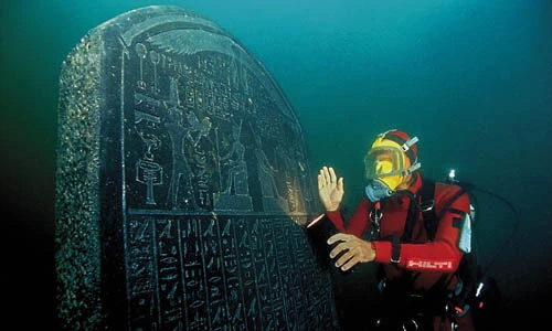 Thế giới ngỡ ngàng trước kho báu dưới nước của Ai Cập