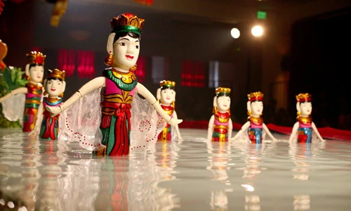 Báo Tây gợi ý 10 điều phải thử khi tới TP.HCM