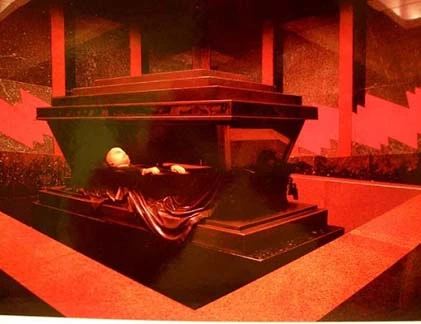 Linh cữu yếu nhân được làm bằng chất liệu gì?