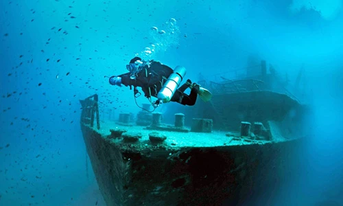 Thế giới kinh ngạc nghĩa địa tàu đắm dưới đáy Địa Trung Hải