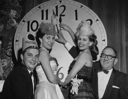 Ảnh xưa: Dân Mỹ cuồng nhiệt đón chào năm mới