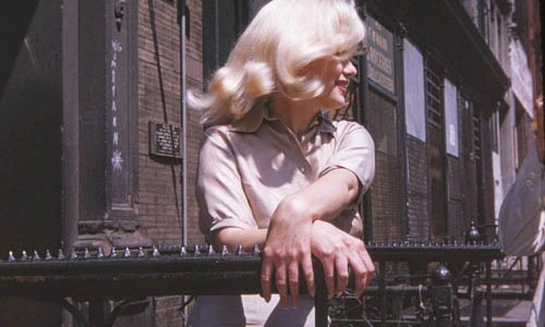 Ảnh chưa từng công bố về Marilyn Monroe khi mang thai