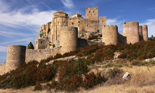 Cận cảnh những lâu đài bỏ hoang khắp thế giới