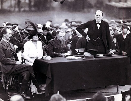 Churchill từng muốn sử dụng vũ khí hóa học