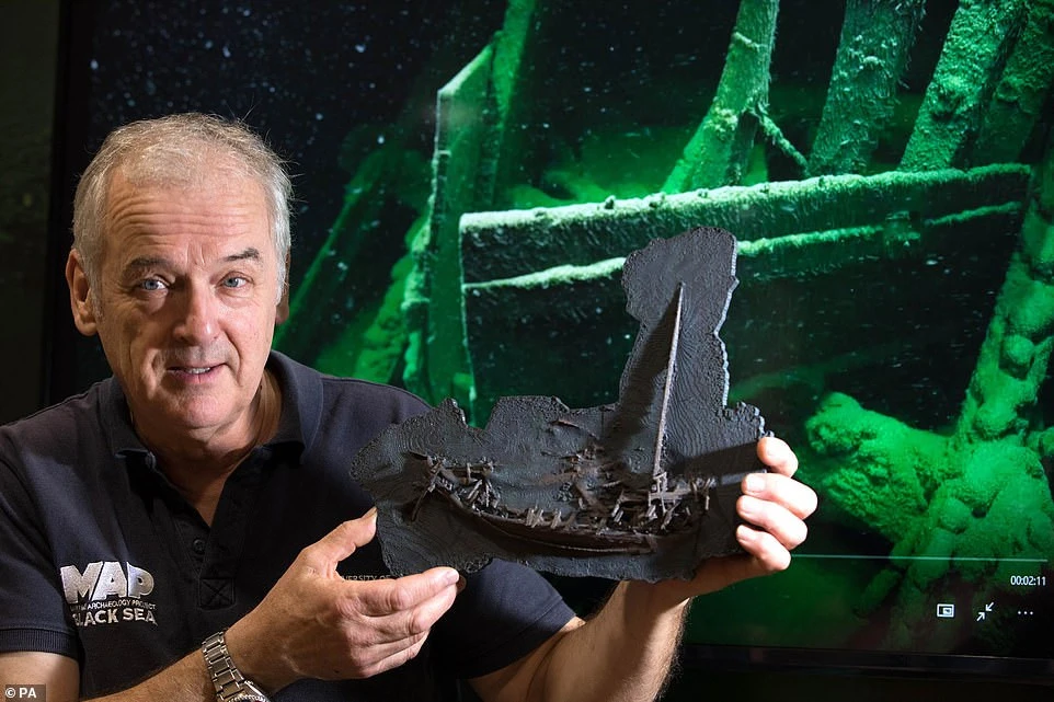 Kinh ngạc xác tàu đắm 24000 tuổi nguyên vẹn nhất thế giới