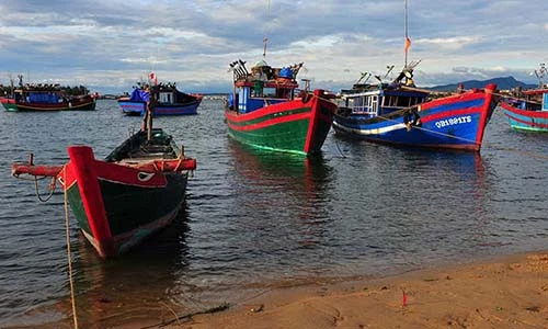 “Mục sở thị” dòng sông có lịch sử hào hùng nhất Việt Nam