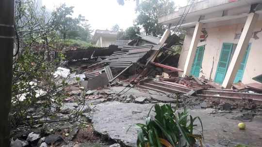 Video: Đồn Biên phòng cửa khẩu Cha Lo tan hoang sau vụ sạt lở