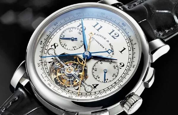 Siêu đồng hồ 500.000 USD của ông Putin trông thế nào?