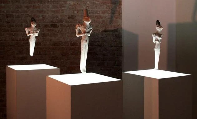 Bí ẩn ngàn năm tượng người thằn lằn với gương mặt "dị dạng"