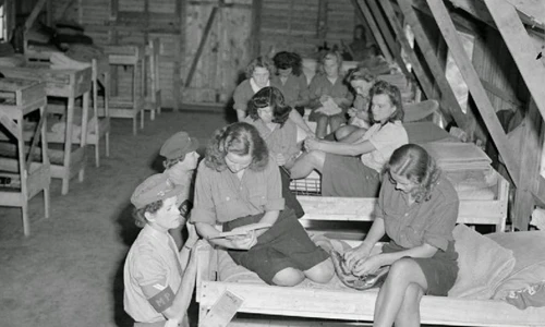 Khám phá cuộc sống của nữ tù nhân chiến tranh Đức 1945