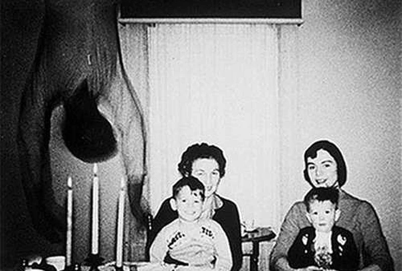 10 bức ảnh bí ẩn nhất lịch sử, chuyên gia "vắt óc" giải mã