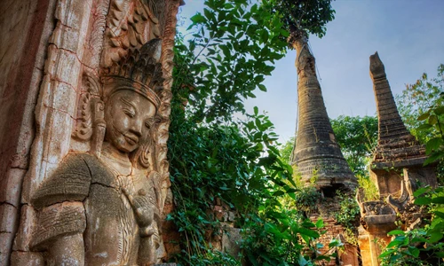 Khám phá ngôi làng huyền bí cách biệt thế giới ở Myanmar