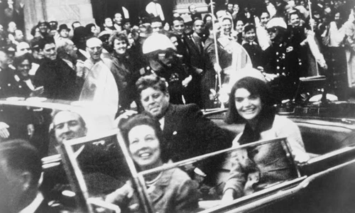 Khoảnh khắc cuối cùng của người nổi tiếng trước khi qua đời