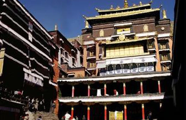 Huyền bí tu viện chứa mộ Lạt Ma chất đầy vàng 