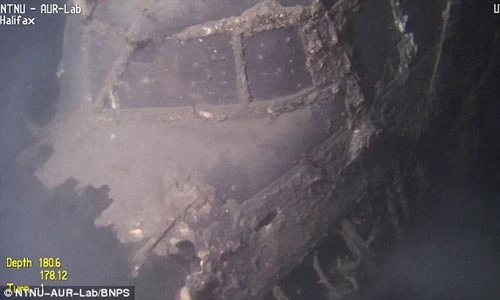 Xem xác máy bay Anh bị Đức bắn hạ hồi CTTG2