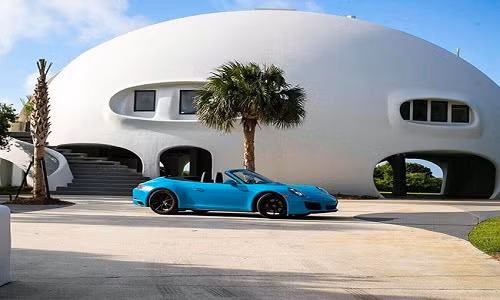 Khám phá căn biệt thự triệu đô có khả năng chống bão