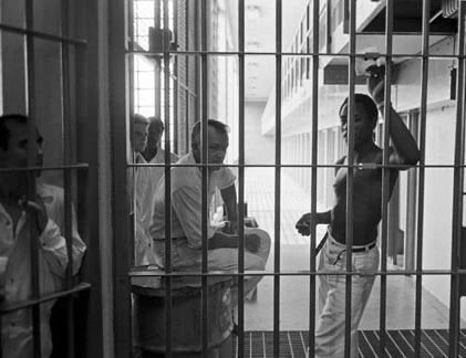 Chùm ảnh: Cuộc sống chân thực bên trong trại tù Mỹ