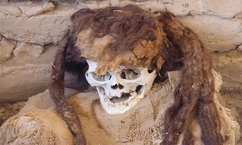 Giật mình nụ cười bí hiểm của xác ướp vùng sa mạc Peru 