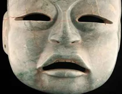 Đi tìm sự thật về đầu đá khổng lồ