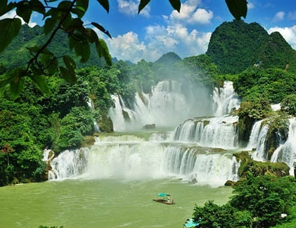 Bản Giốc lọt Top 10 thác nước tuyệt nhất TG