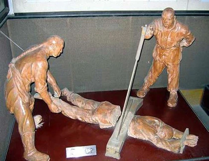 Muôn kiểu hành hình tử tù thời cổ đại (2)