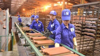 Viglacera Đông Triều vẫn lao đao, 13 quý không thoát lỗ